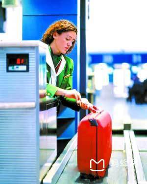 坐飛機(jī)托運(yùn)行李防丟策略 讓你出行無(wú)憂